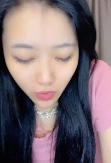 半糖甜美风，超白超粉超赞身材，家里表演百度盘