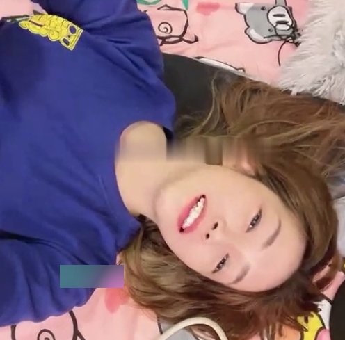 美女生活私拍视频1.35G，放飞自我足艺百度盘