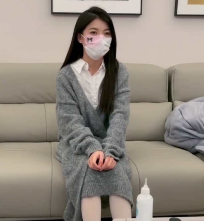 32.8g视频收藏达854次，自去重增加ED2K链接，小二先生指教靓女，新增4K创可贴贴2