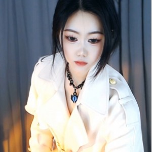 “CC嘉尚鱼摆摆-私定2套合集，1.07G，双重压缩，大件分卷，资源不稳，随缘补链”