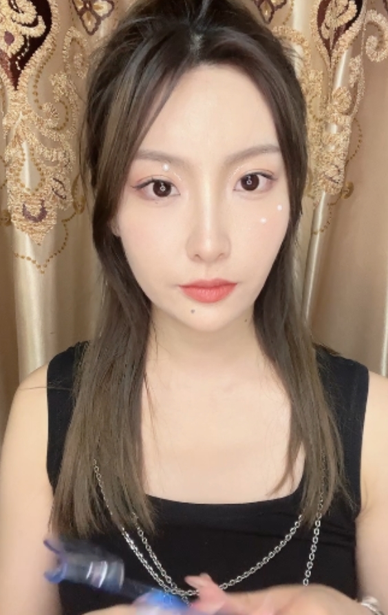 小雨：口腔舌头喉咙反差婊，永久有效双层压缩