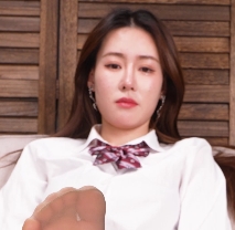 性感美女芝芝展示丝袜脚丫的1V+5.3G视频，百度盘下载