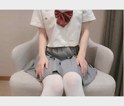 洛美：元气妹子界新星，10.2G视频展现多面魅力