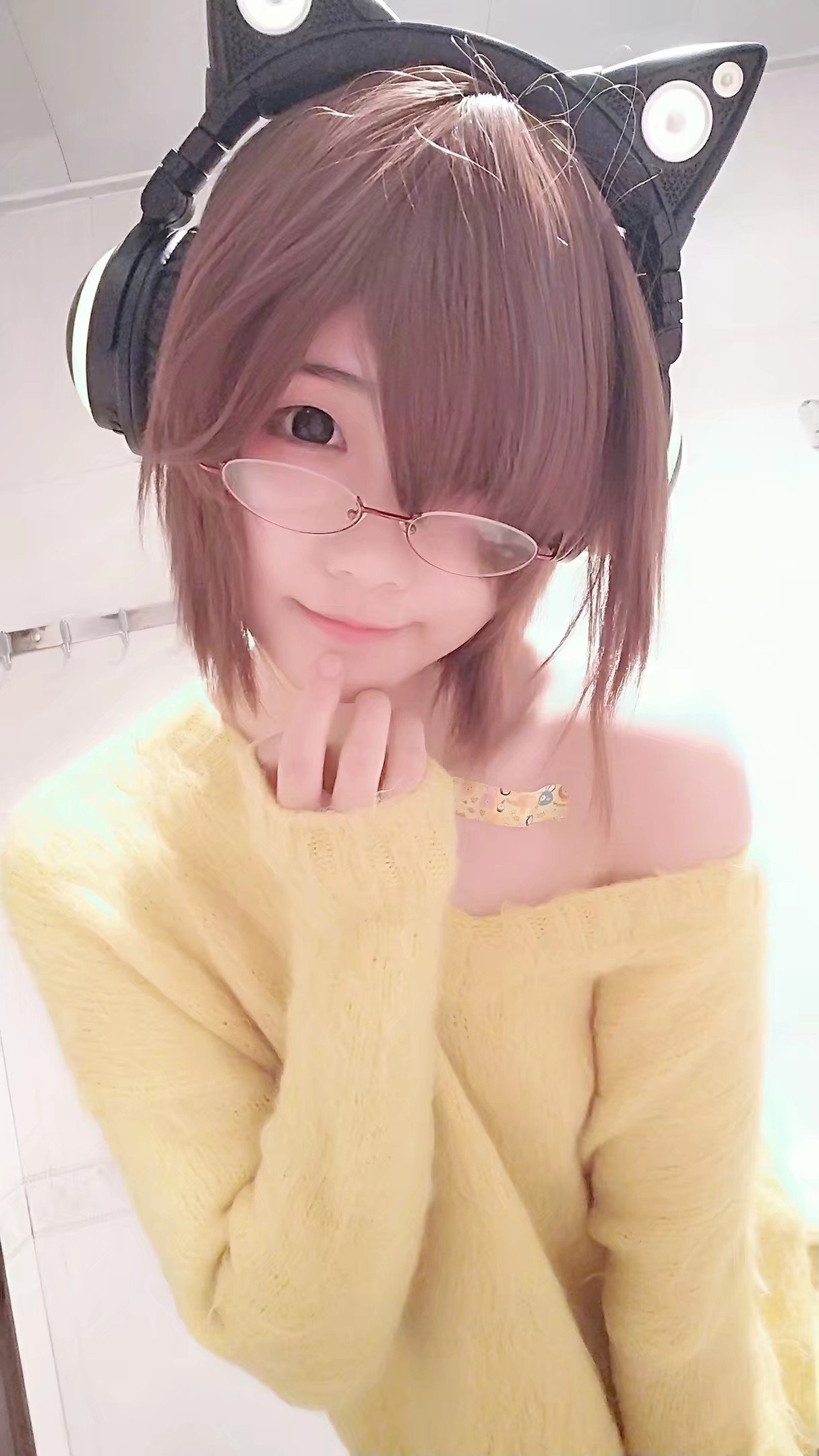 晓美妈：cosplay大神，微博人气爆棚，尺度作品引发封杀传言