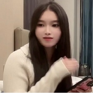 转载搬运牛仔裤破洞猛撩外加楼道内嘴艺1V+834M百度盘