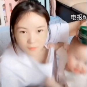 被封号的抖音和快手直播平台的反差美女视频