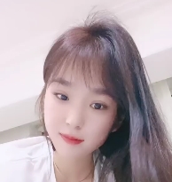 纯反差妹杨洋被老壁灯抢先开发！自擦+打粑粑[2V+2.02G][百度盘]