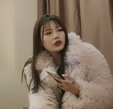 黑色网袜包臀裙妹子打粑粑，浴室洗澡嘴艺tian+long[1V+1.18G][百度盘]