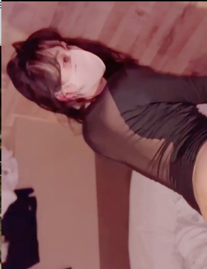 商品男生女孩子哭声控诉不公平沙发看书合集