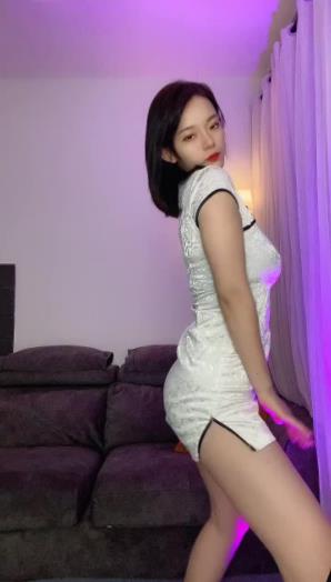 斗鱼超人气顶流主播百万精选本土美女：你的小李老师抖胸精华散播快手粉丝美颜大车灯抖胸舞礼物刷礼物刷手镜头巨R