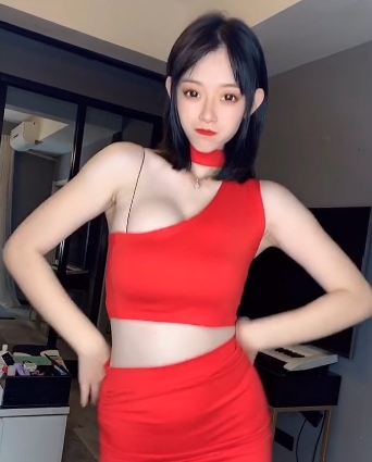 斗鱼超人气顶流主播百万精选本土美女：你的小李老师抖胸精华散播快手粉丝美颜大车灯抖胸舞礼物刷礼物刷手镜头巨R