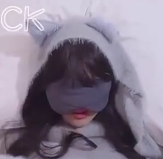 白衣少女：00后乖学生的家庭生活