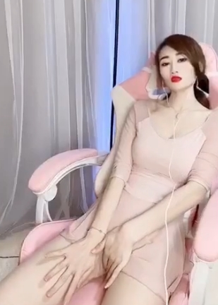 兔小软火辣定制视频一对一视频，兔小软性感穿着，百度盘免费下载！