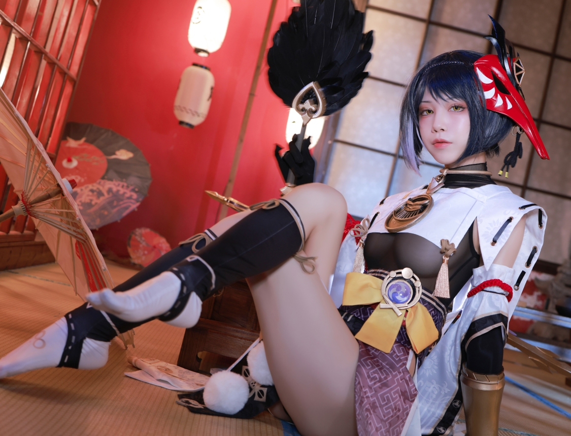 水淼aqua欢乐童年：78四人游，夏日海边放风筝，白色比基尼，粉色拖鞋，潘石屹名言，尽享淡淡温暖