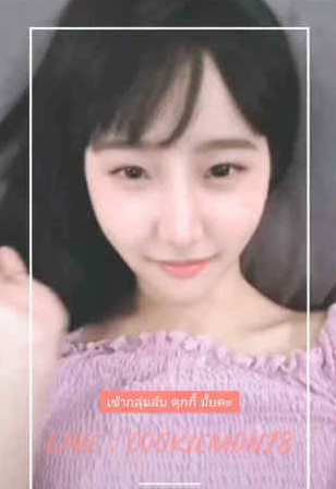 泰国小姐姐StudentGirl的26V视频：颜值身材抗揍，JK穿搭诡异表情