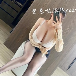 童小芯：花椒四大花旦，身材豪R翘臀，颜值清纯，视频短视频NV、写真9套