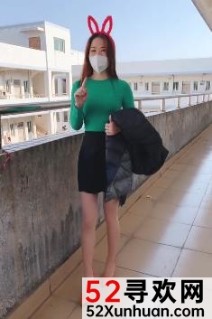 雅柔小易bibi：超过5万粉丝的网红美女，拥有时尚、性感、柔弱的美丽，分享健身经验和时尚搭配技巧