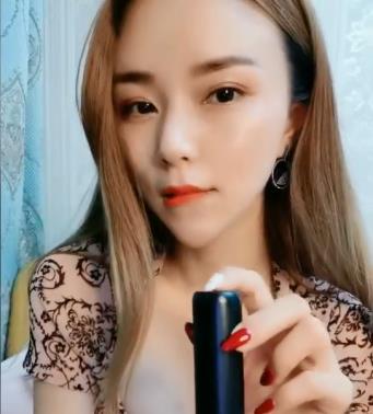 御姐玉足浮力诱惑，真金白银足控主播线袜黑丝惊艳登场