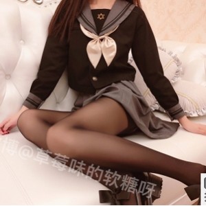 草莓味的软糖_7G合集网红草莓味的软糖原版高清作品：15部视频、数百张高清大图、甜甜圈系列、商场试衣间、酒店玩耍、野外系列、女仆、校服、black丝、蜡烛、水手