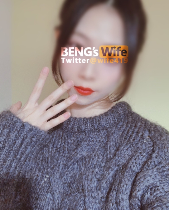 阿崩某推夫妻档:性感视频,爱情点燃热潮