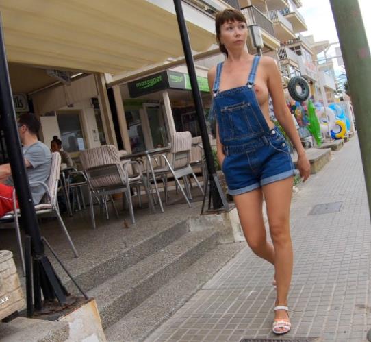 欧美大佬Naughty_lada户外拍摄精彩视频集