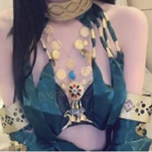 《安安老师：糖心尤物御姐女神，精致清新令人着迷》