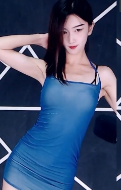 虎牙女主播依依