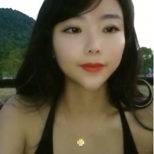 极品女主播_苏妲己公园一日游作品一部