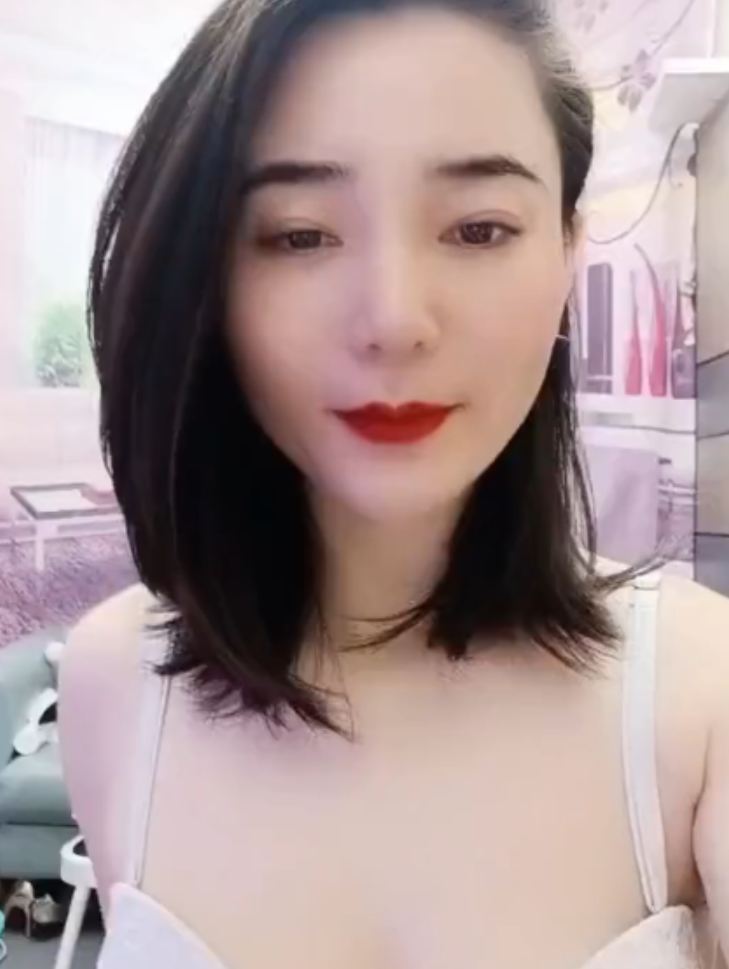 福利視頻合集20230725，37V41.4G，白小白成为焦点！