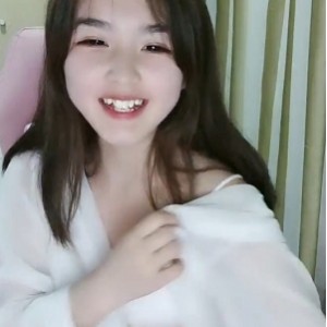 小晶晶释放魅力，355v404.5g视频收藏485，新增81v152g