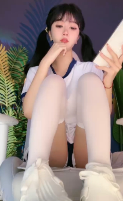 维妮独特表演《剧情丝足指教》40v33.6g，百度ED2K收藏热度高