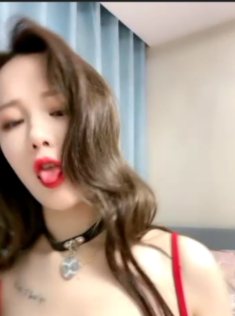 点点呀最新全系列福利21v17.7g，小猪先生带你欢乐收藏！