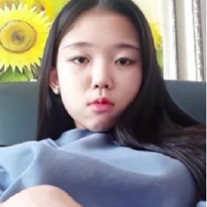 嫩萌小小狗橙子：B型格调吸引53V+21P，1.1G无水原档