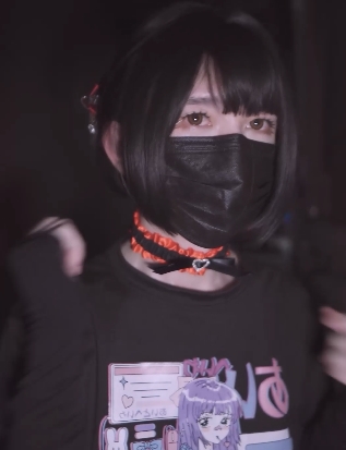 曦曦伪娘10月新片T恤jk裙1080p，放飞自我，买起来有点麻烦