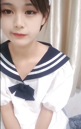 佳佳小宝贝:超可爱小美女热舞有尺度诱惑,5V+3G视频惊艳上贤妗