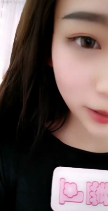 欣欣：可盐可甜主播合集，甜美笑容吸引眼球