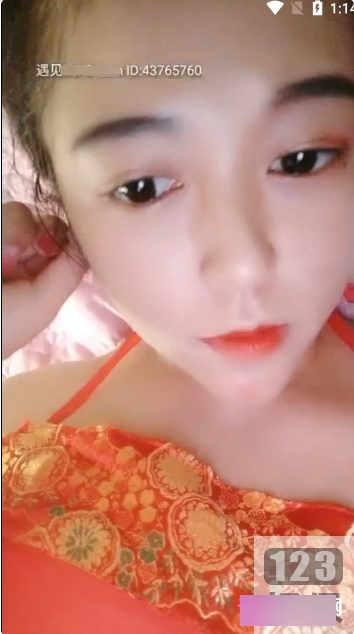 小月半奶猫皇冠视频