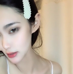 艺术院系学生在某处的水花中呐喊声百度盘