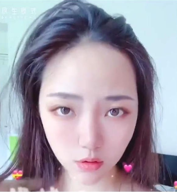 有尺度诱惑抖音美女露脸打粑粑Kouhuo