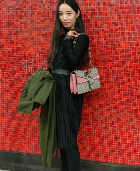 下药迷翻小嫩模，各种奇葩姿势玩弄小某处2.9G[1v+3g][百度盘]