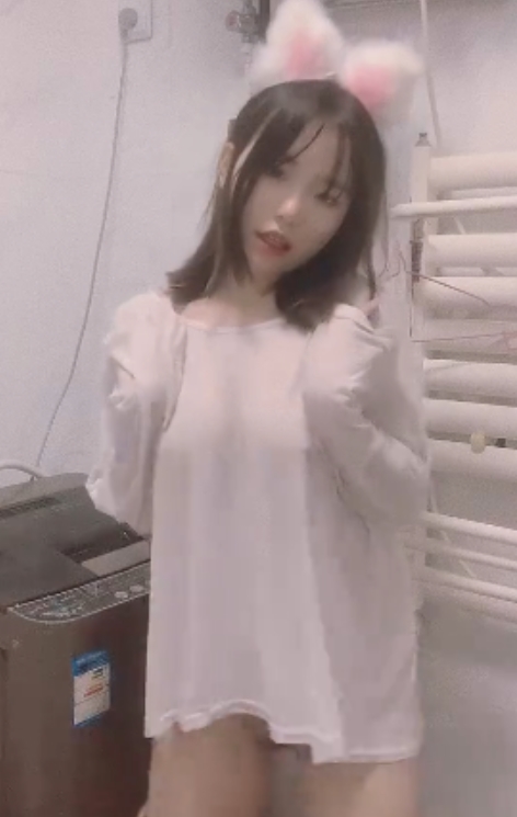 转载搬运的商品标题为：快手周周乖崽童颜大罩杯妹子少女22V125MB度盘22V+125MB百度盘