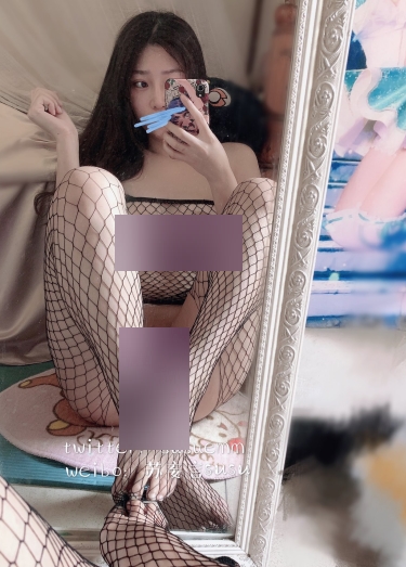 苏妄言的推特女神定制作品合集新推特面吃饭三部曲直播粉丝互动才艺表演私人养眼美图资源购买