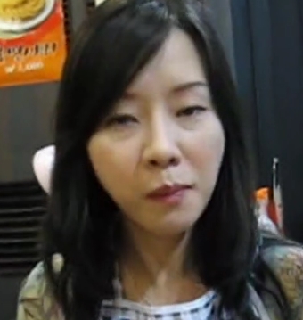 韩G银行女职员上位领导搭讪互动展示的8人游1V900mb