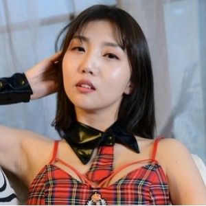 PANS精选气质反差御姐小青诱人私拍女仆装透视黑丝