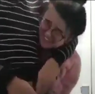 200M百度云男子与家里的表嫂在厨房里的奇妙对话