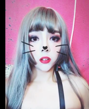 惠奈酱30v-32G网络视频资源合集：观众们一见倾心的网络红人精彩视频片段