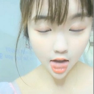 斗鱼小妖孽（小妲己萌妹）视频合集火爆R身材白嫩性感撩人，27V-387M有尺度可爱萌妹！