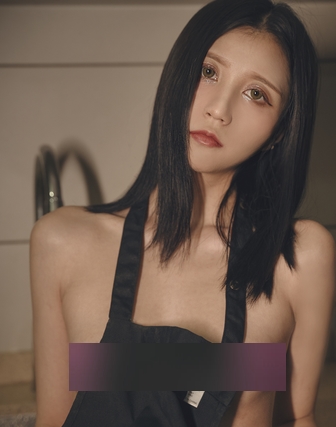 精选Cazi姬纪小姐姐：完美身材、细腻肌肤、115张精美写真