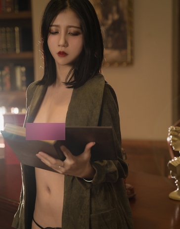 精选Cazi姬纪小姐姐：完美身材、细腻肌肤、115张精美写真