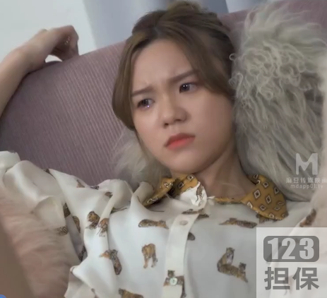 欺负凡尔赛少女:麻豆新片MD0149全新上贤妗让你一窥装逼口吻下的炫耀得意洋洋,纯洁内向外向女星被征服的故事,完美解决一切矛盾!